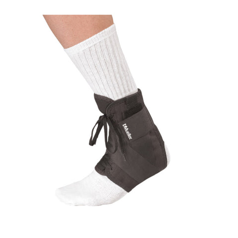 MUELLER ADVANCED SOFT ANKLE BRACE WITH STRAPS